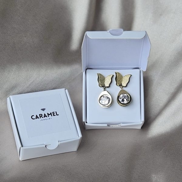 Aro colgante mariposa con tapa