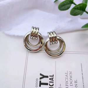 Aro círculos plateado