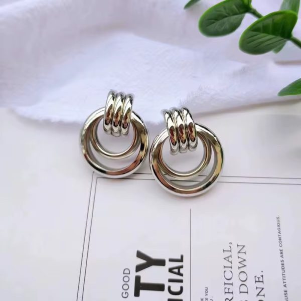 Aro círculos plateado