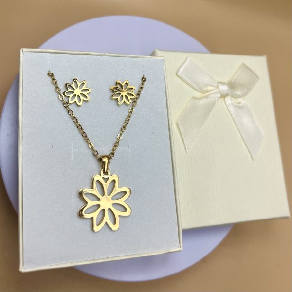 Conjunto flor dorada💓