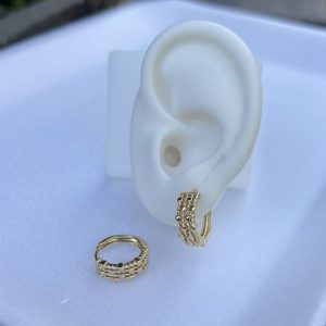 Argolla mediana dorada detalles