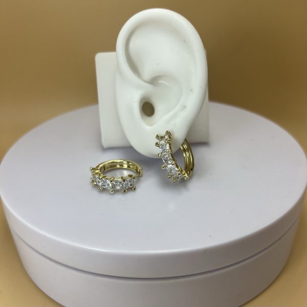 Argolla grande piedras blancas