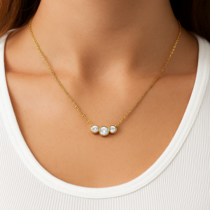 Cadena tres piedritas