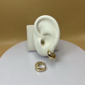 Argolla mediana oval dorada