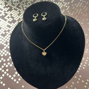 Conjunto corazón dorado