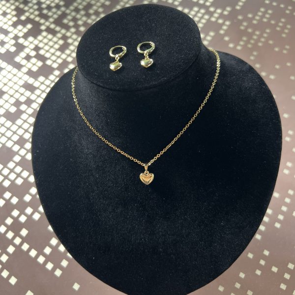 Conjunto corazón dorado