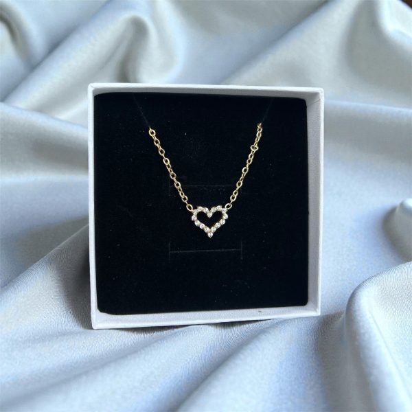 Cadena corazón piedritas