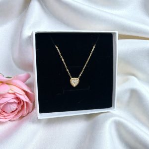 Cadenita corazón piedritas