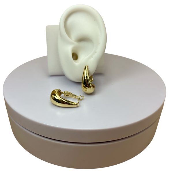 Argolla oval hueca dorada