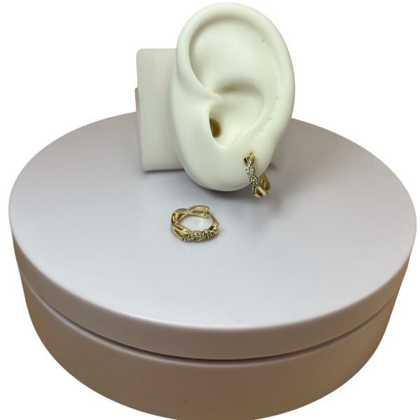 Argolla piedritas enlazadas