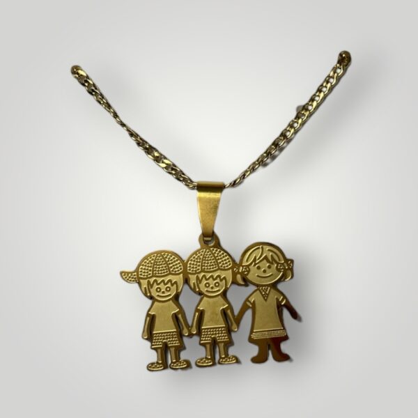 Cadena 2 nenes y 1 nena